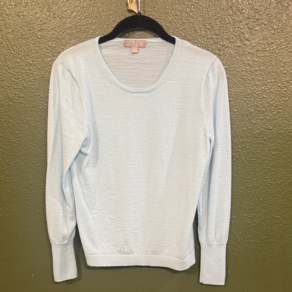 VGUC GORGEOUS J.Crew Light Blue Light Weight Sweater